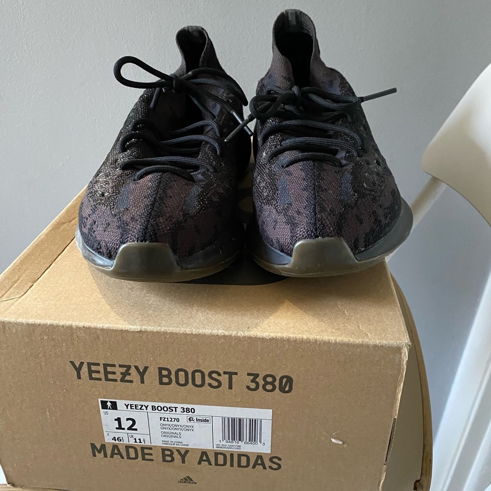 SIZE 12 350 ADIDAS YEEZY BOOST Very clean and rarely worn